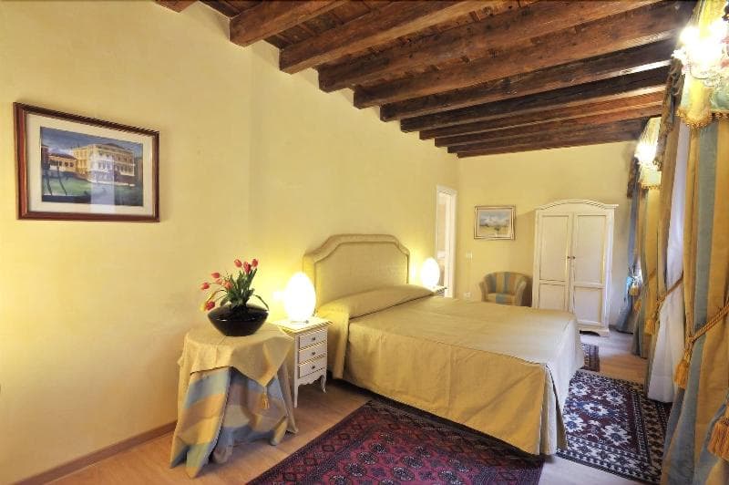 Alla Vigna Room Only 3