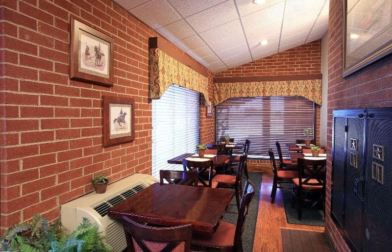 Plaza Inn 3