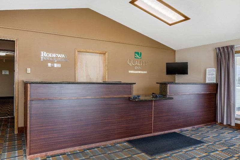 Rodeway Inn 5