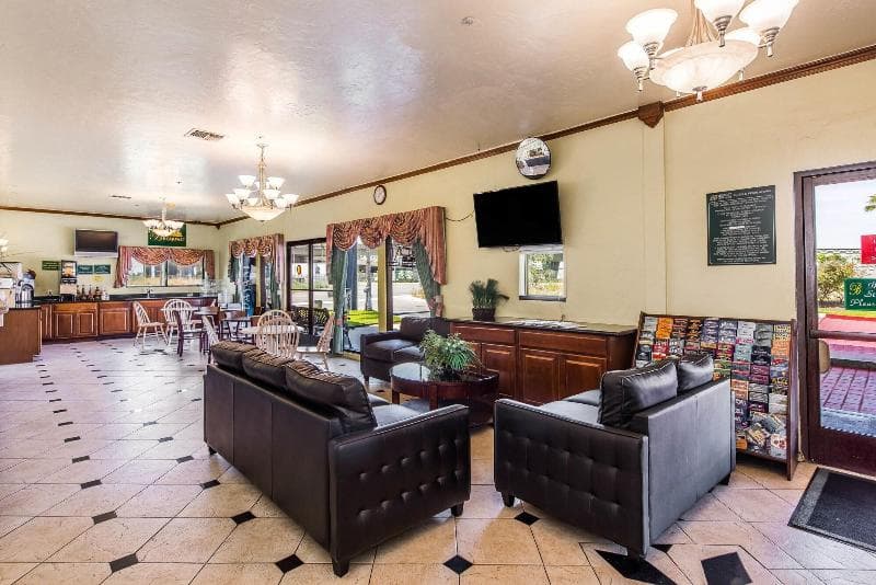 Budget Inn photo 1