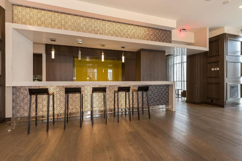 Grand Royal Condos - Cn Tower 2