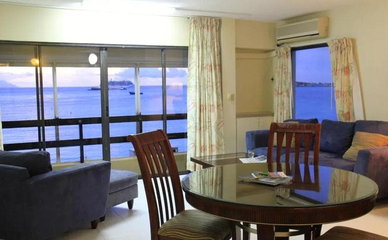 Horizon View Beach Hotel 4
