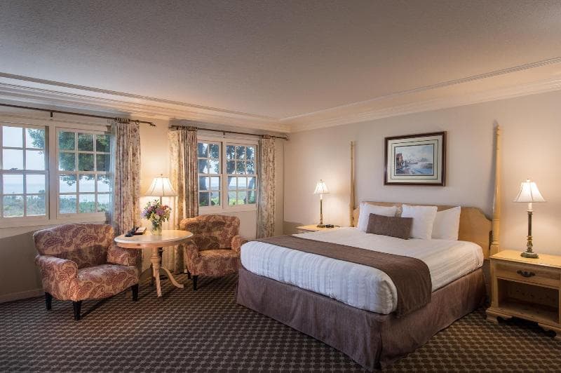 Sea Otter Inn 4