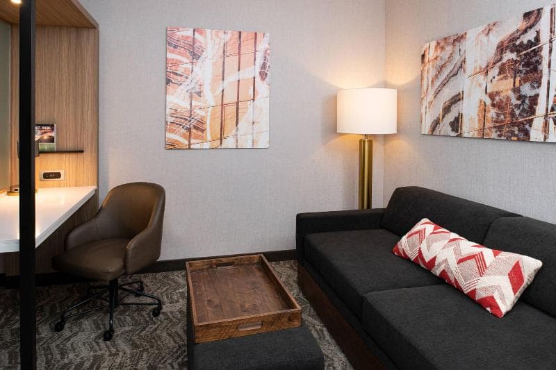 Springhill Suites Kansas City Northeast 3
