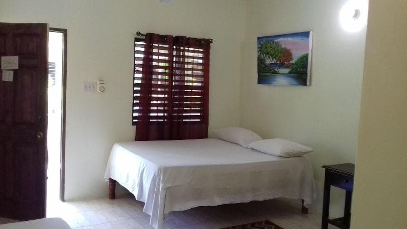 Roots Bamboo Beach Resort 4
