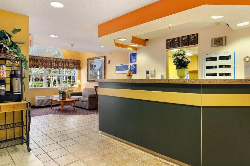 Hometown Inn & Suites Jacksonville – Butler Blvd./Southpoint 5