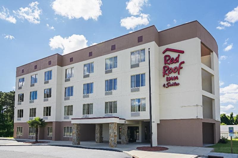 Fayetteville Inn And Suites 5
