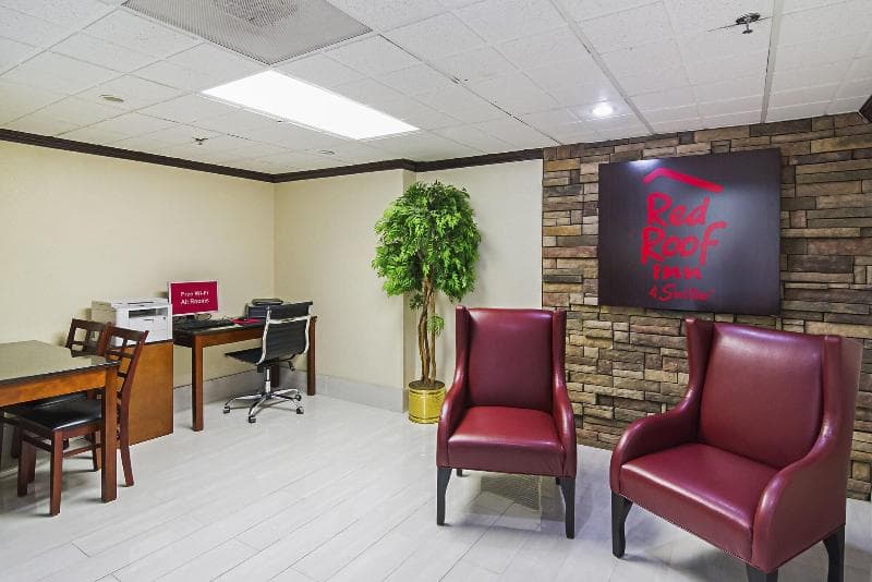 Fayetteville Inn And Suites main