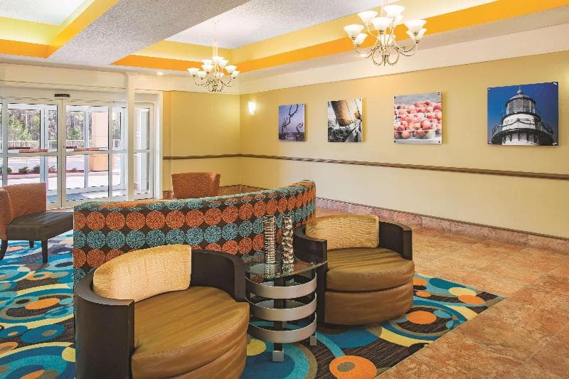 La Quinta Inn & Suites by Wyndham Kingsland/Kings Bay 4