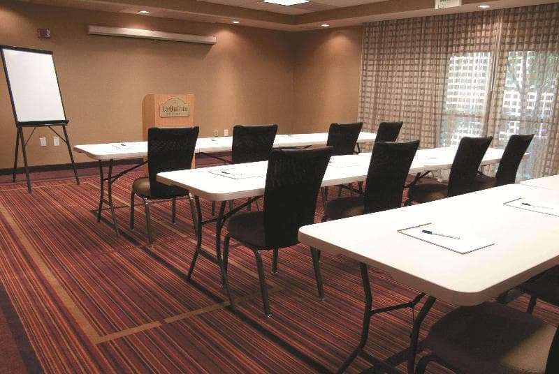 La Quinta Inn & Suites by Wyndham Raleigh Cary main