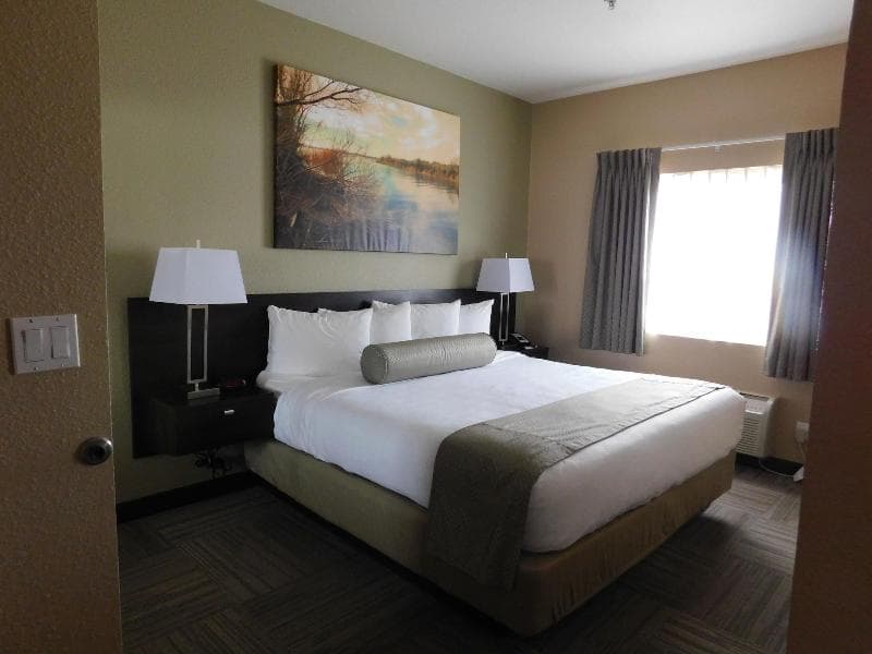 Island Suites - Lake Havasu 5