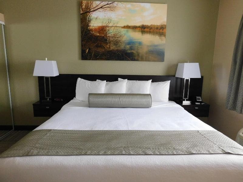 Island Suites - Lake Havasu 3