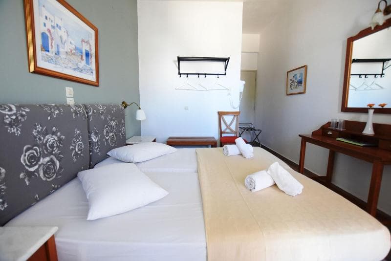 Rodakas Hotel 4