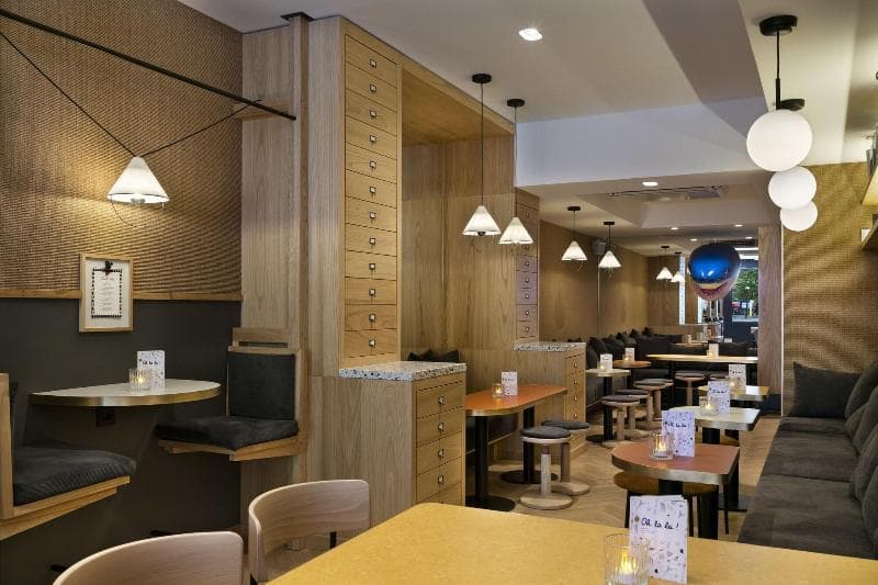 Oh La La Hotel Bar Paris Bastille 4