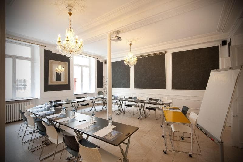 Hôtel Le Prieuré main