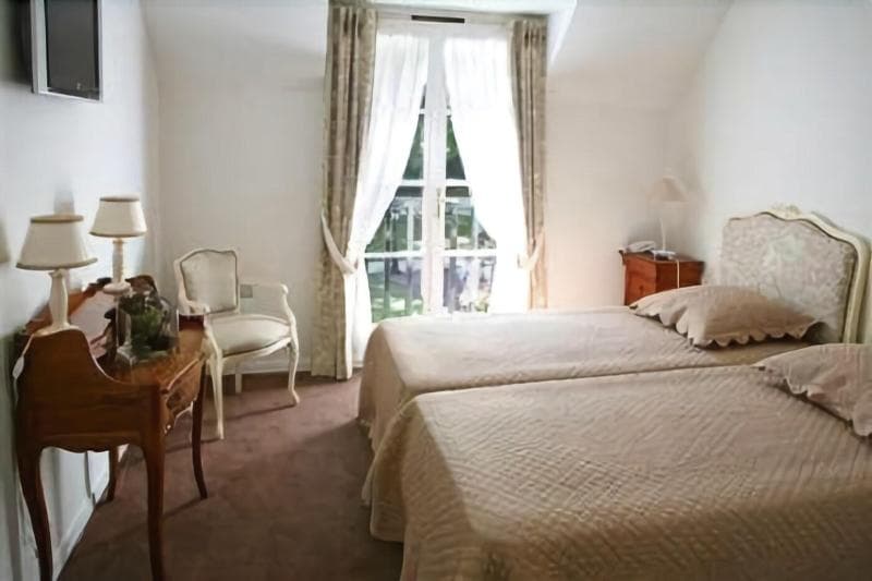 Hostellerie Du Royal Lieu 4