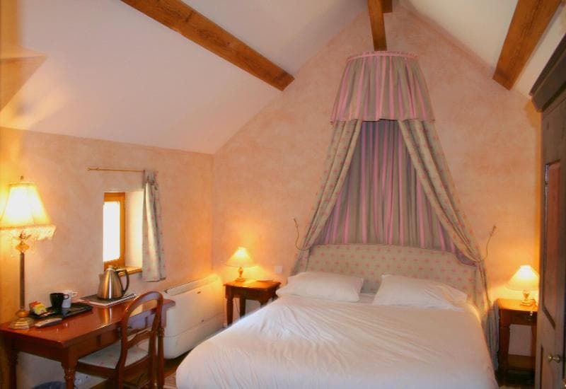 Chateau De Challanges 4