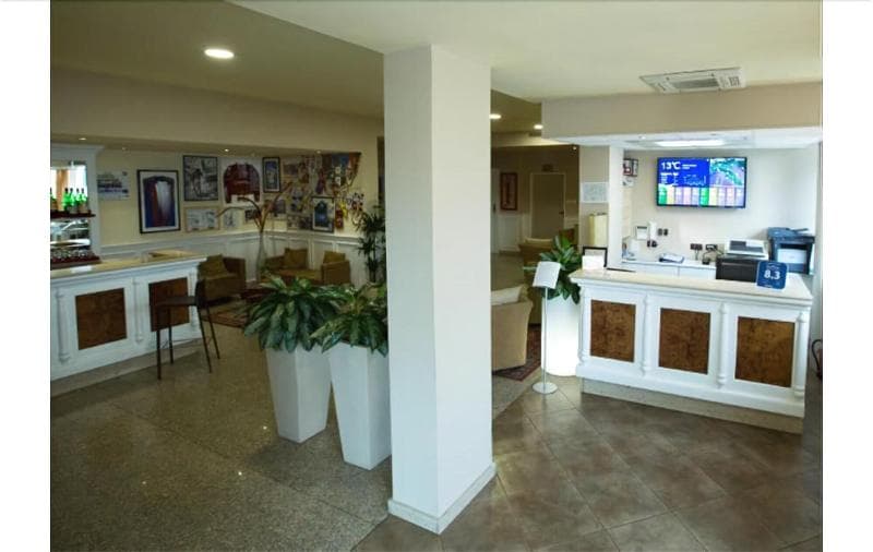 Hotel Vazzana 5