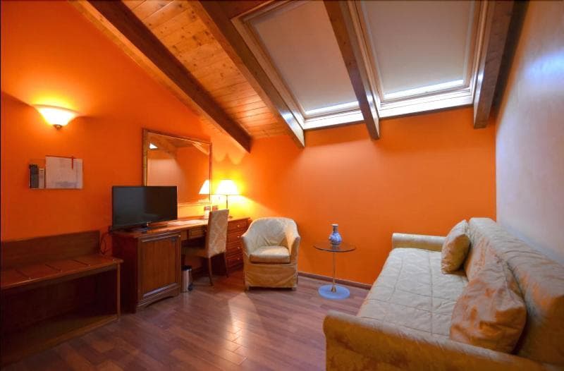 Hotel Vazzana 4