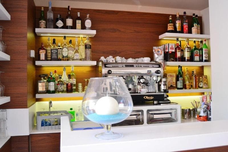 Hotel Midi main