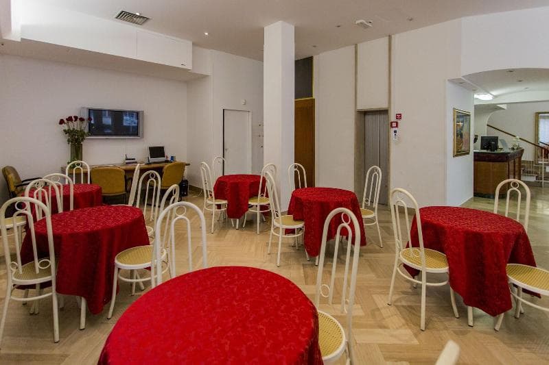 Hotel Columbia Frontemare main