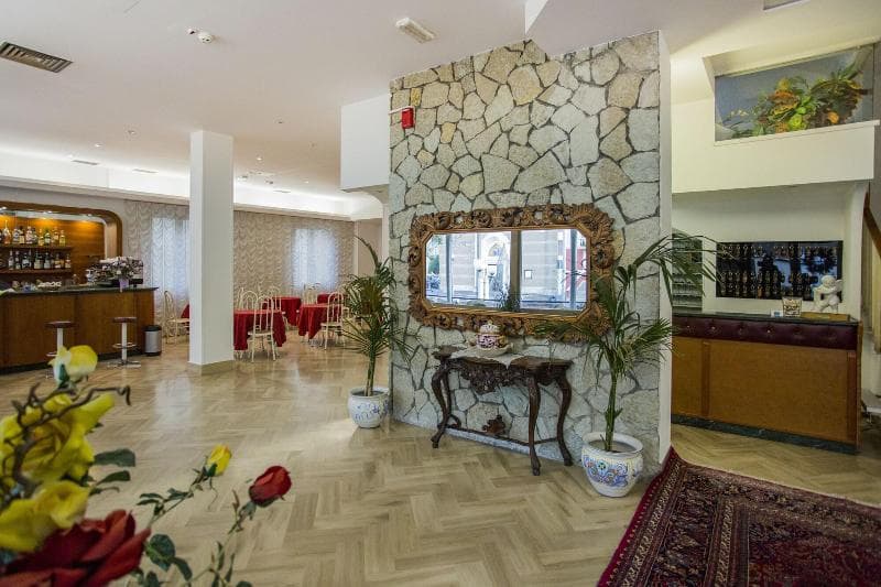 Hotel Columbia Frontemare 4