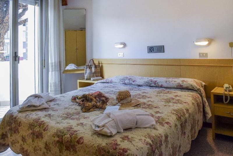 Hotel Columbia Frontemare 3