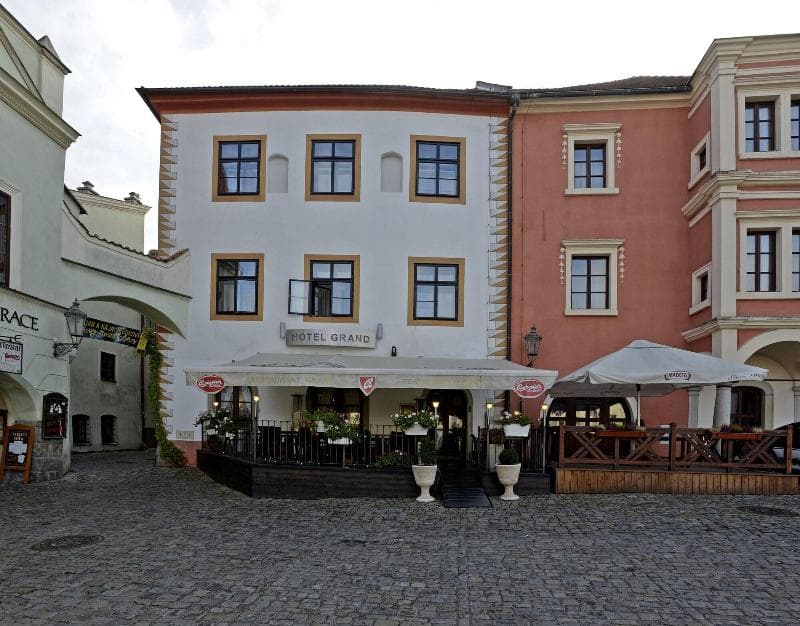 Hotel Grand 5