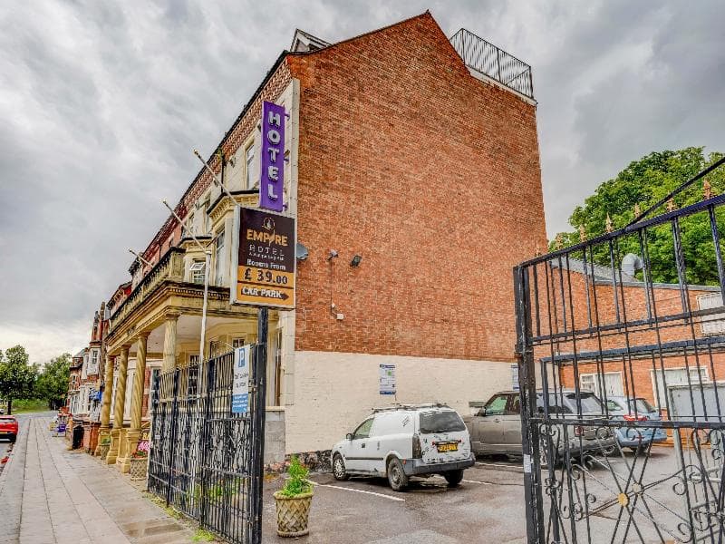 Oyo Empire Hotel 4