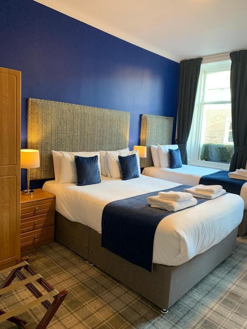 The Waverley Hotel 5