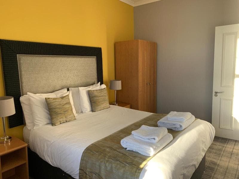The Waverley Hotel 3
