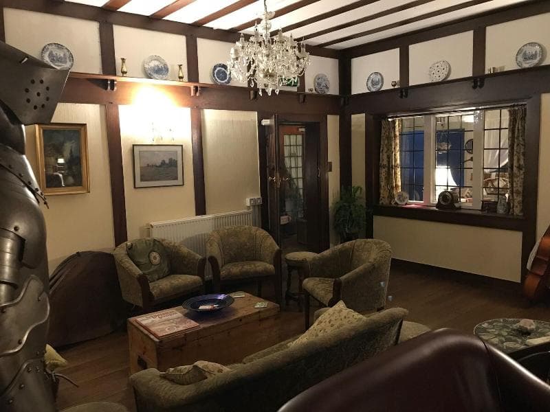 Barons Court main