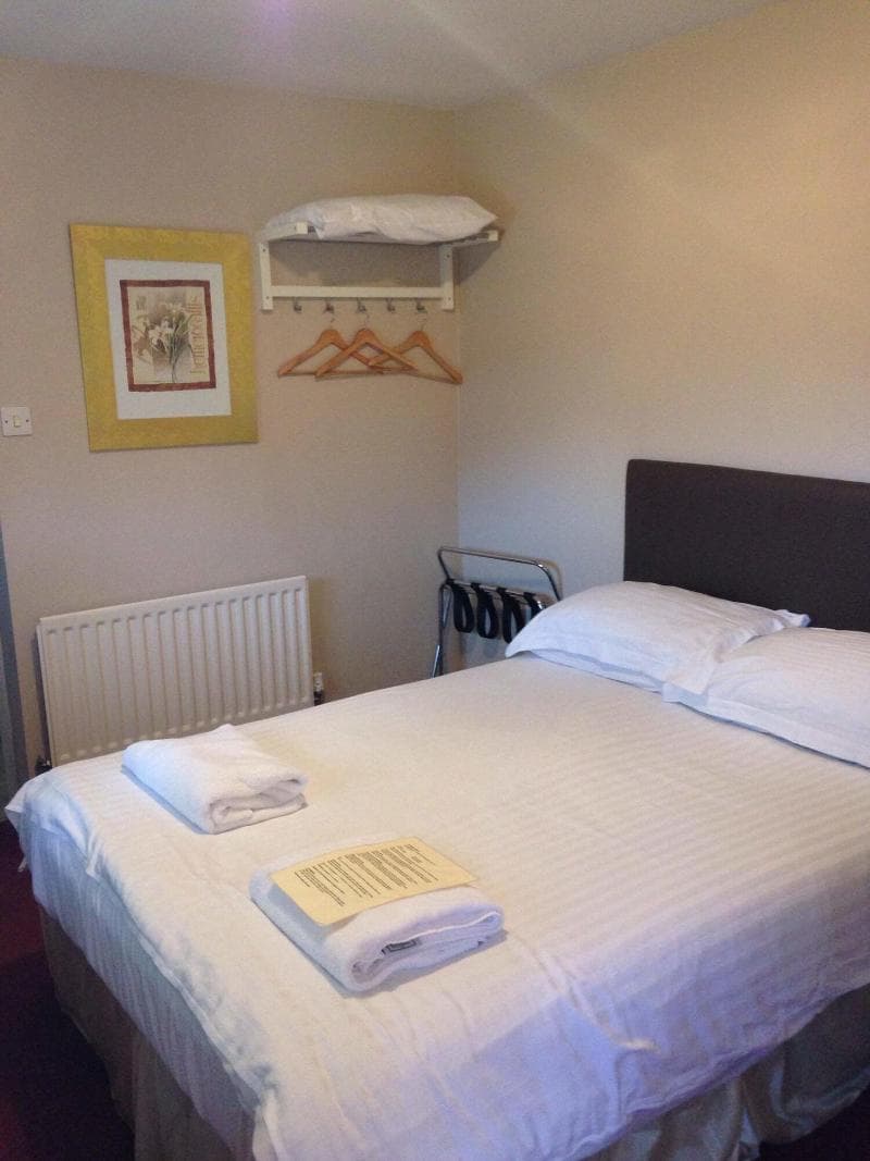 Barons Court 4