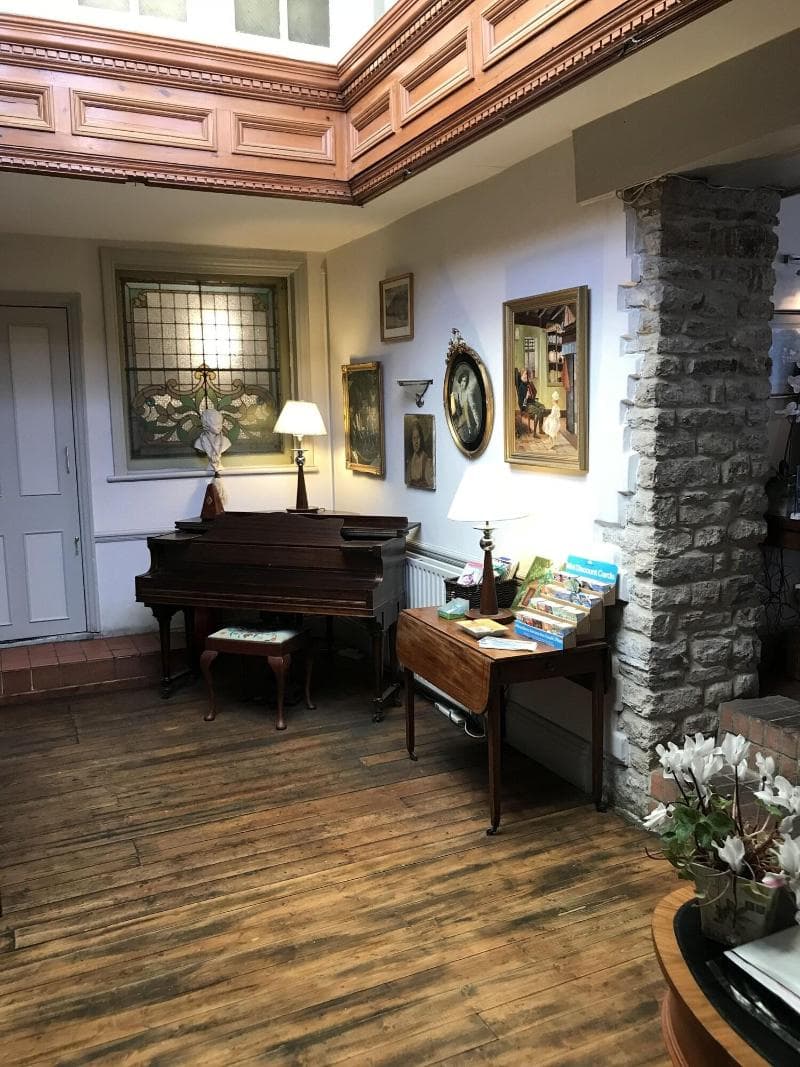 Bankes Arms Hotel - Inn 4