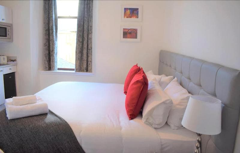 Kelpies Serviced Apartments main