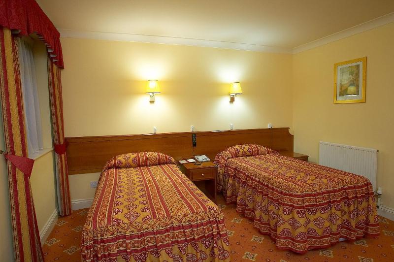 Lakeside International Hotel 5