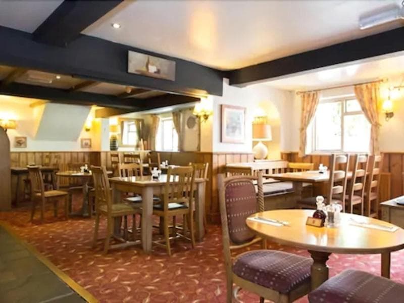 The White Hart 5