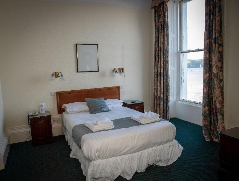 Royal Lion Hotel 4