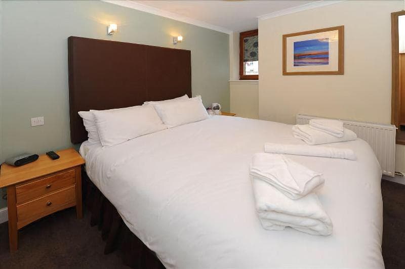 The Crown Hotel 3