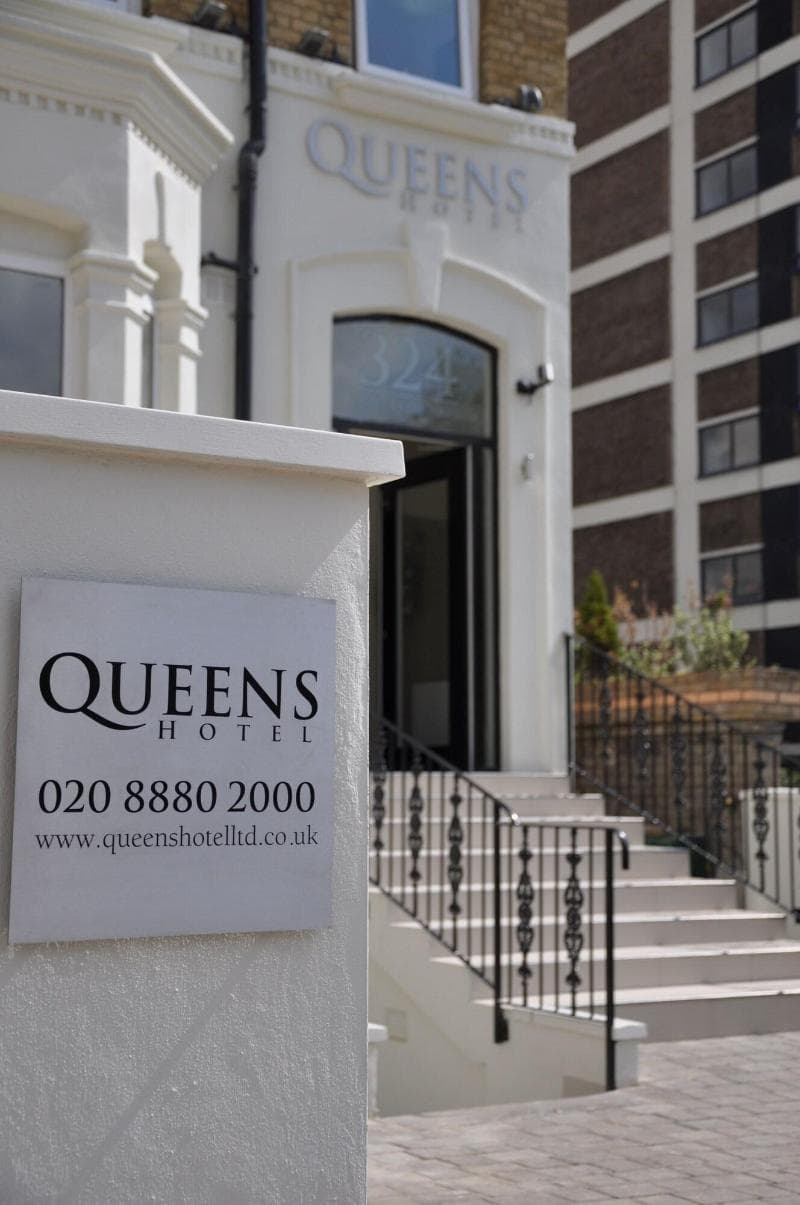 Queens Hotel 5