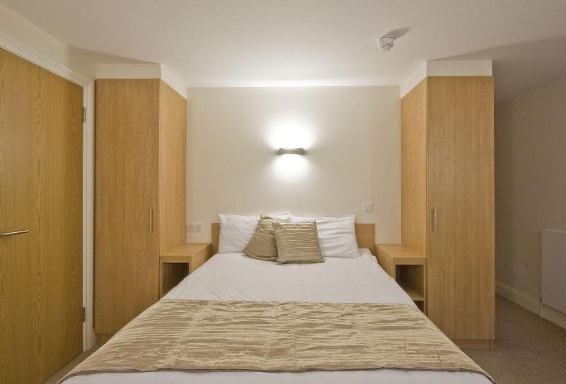 Queens Hotel 3