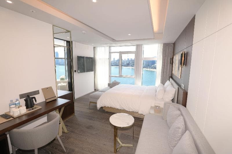 H Avenue Hotel Gwangali Beach photo 1