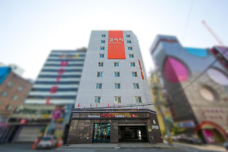 Gallery Hotel 4