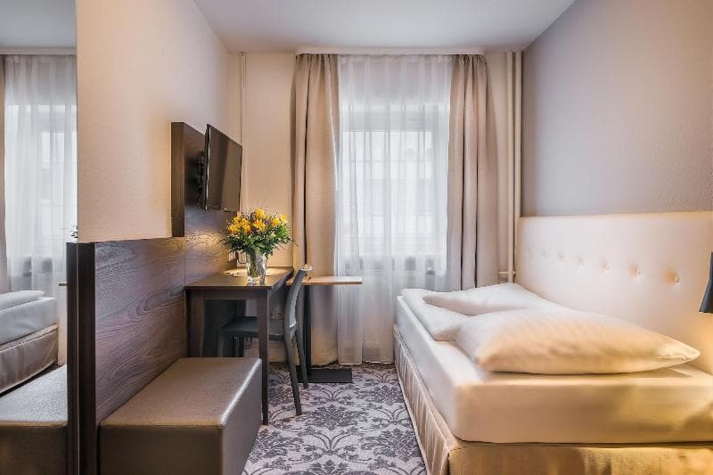 Signature Hotel Astoria Hamburg 3