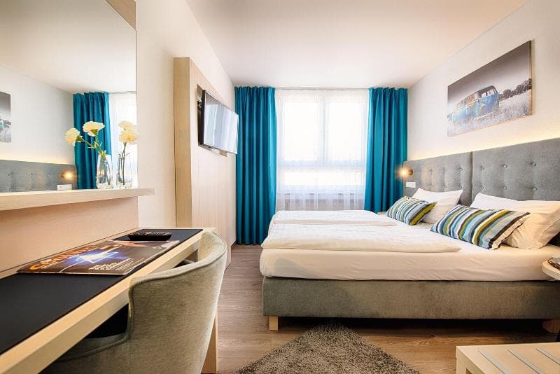 Home Hotel 5