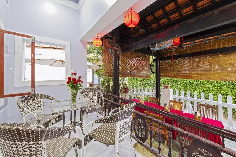 Bougain Villeas Homestay main