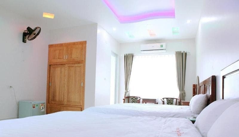 Ngoc Bach Hotel 4