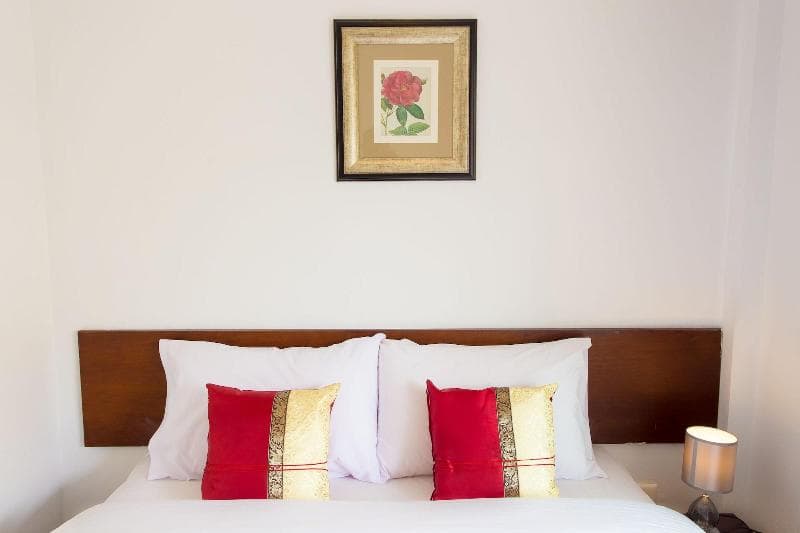 Nouveau Guesthouse main