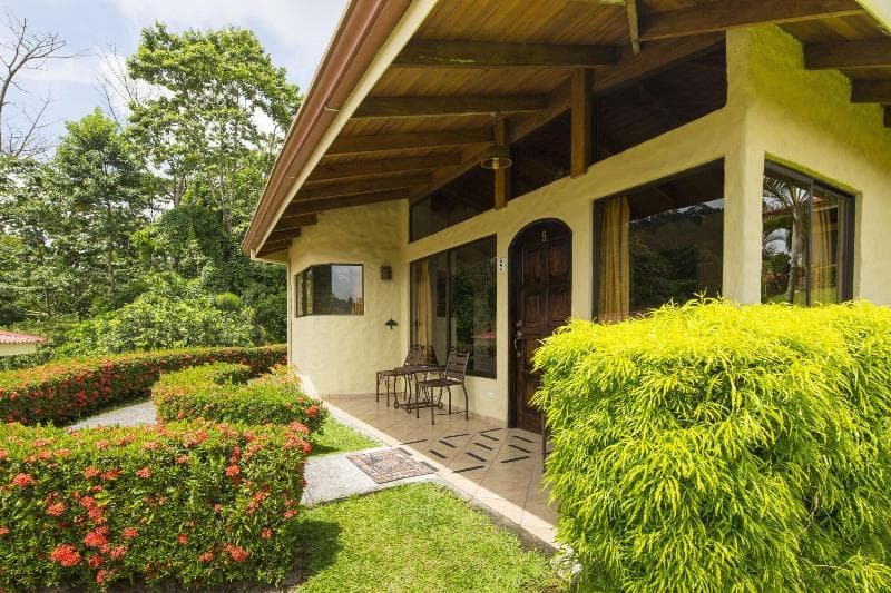 Arenal Volcano Inn 5
