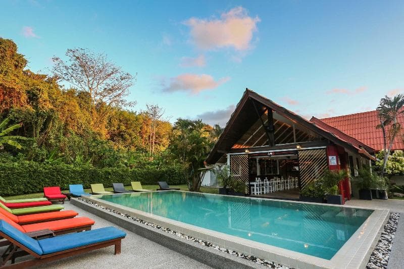 Naiharn Beach Resort 3